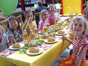 Kindergeburtstag auf dem Indoorspielplatz Krümelland