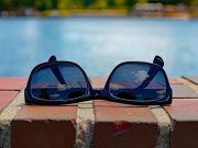 Kauf einer Sonnenbrille