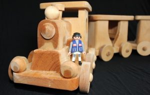 Holzeisenbahn für Kinder
